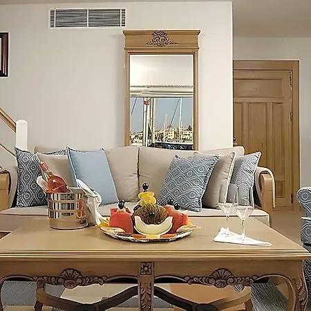 Hostal Marina *